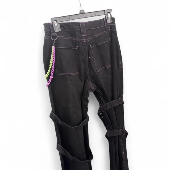 THE GRAVE GIRLS- SKATER BOY CARGO PANTS - Picture 4 of 6